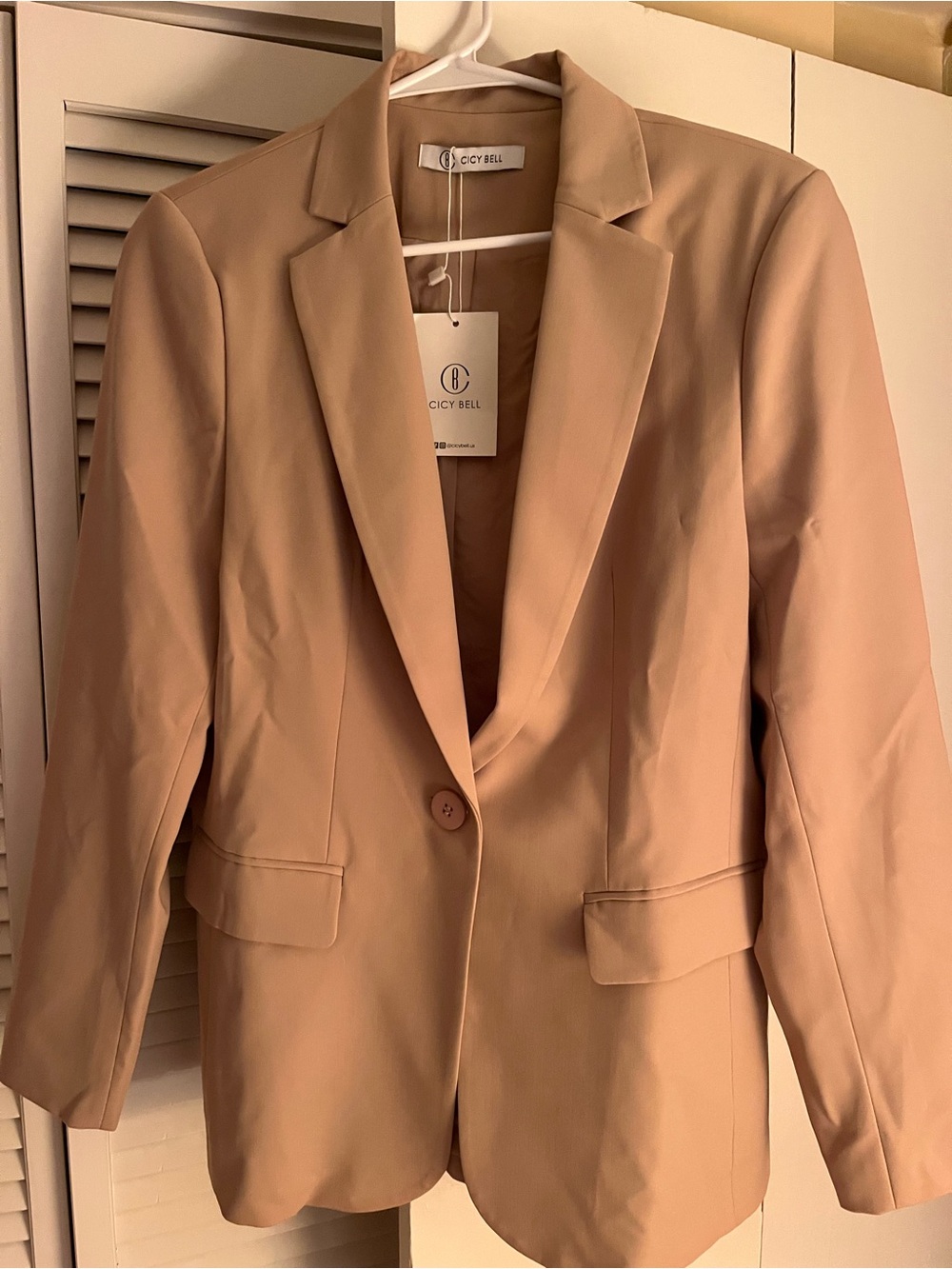 Women's Tan Single-Button Blazer